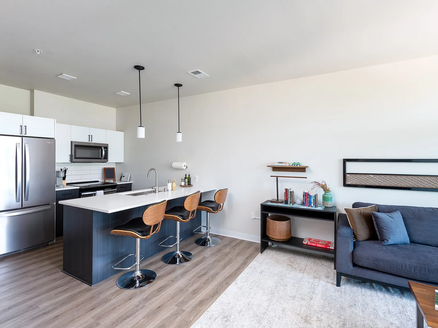 1 bed, 750 sqft, $2,050 — Photo 4