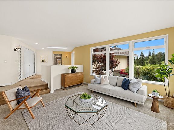 3rd image of 24323 135th Avenue SE