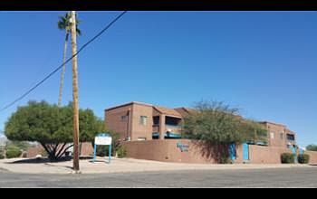 2nd image of 601 E Lee St APT 1