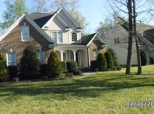 200 Parkridge Dr, Clayton, NC 27527