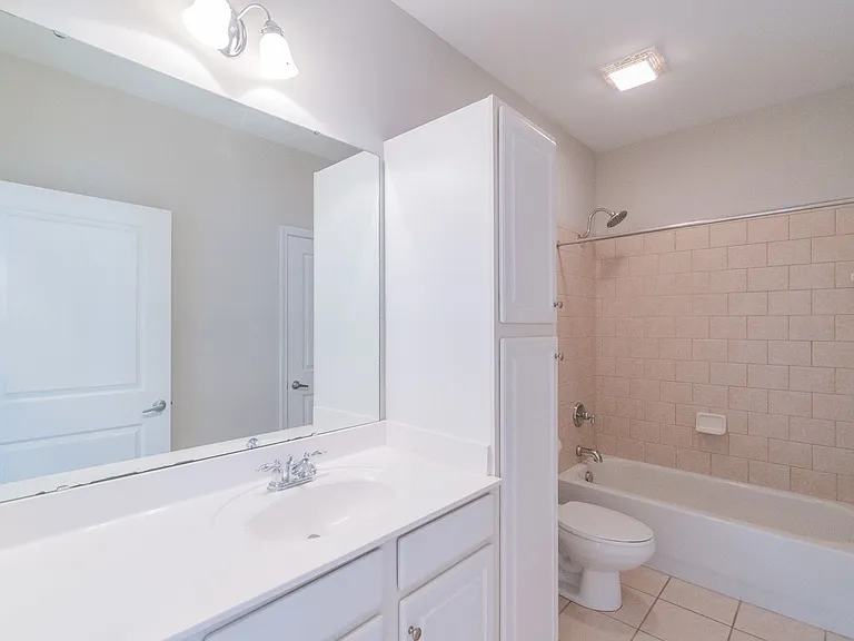 560 Oakland Ave — Photo 20
