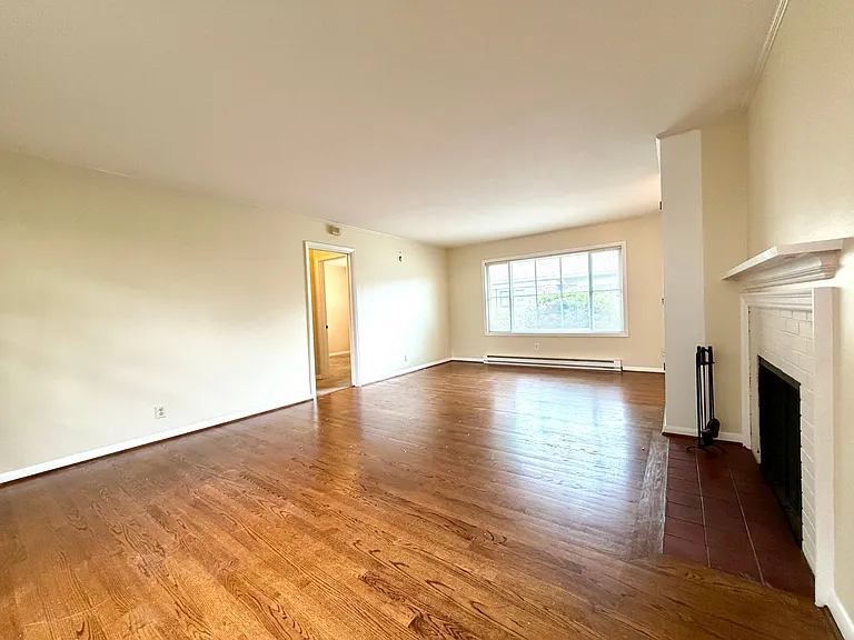 5272 SW Scholls Ferry Rd — Photo 9