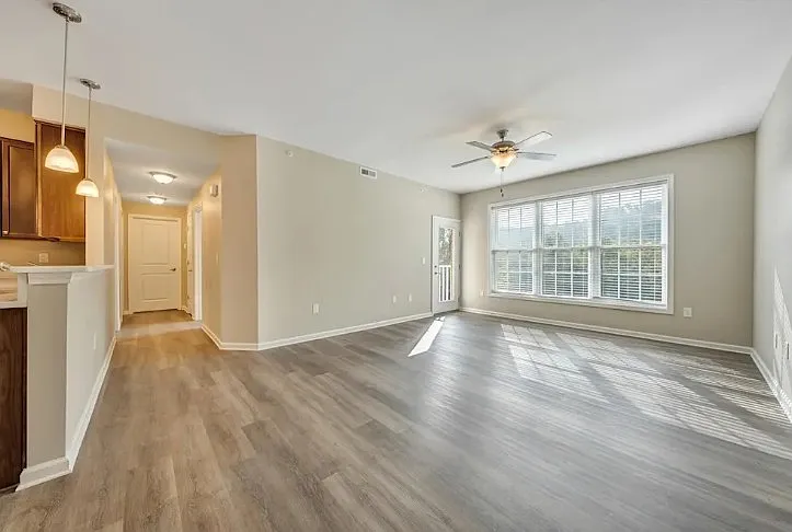 Westlake Apartments Homes — Photo 6