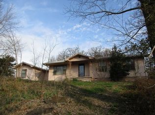 1028 Hillside Dr, Huntsville, AR 72740