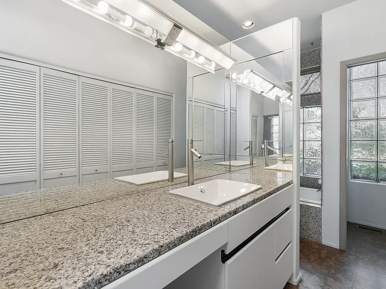 Primary Suite Bathroom