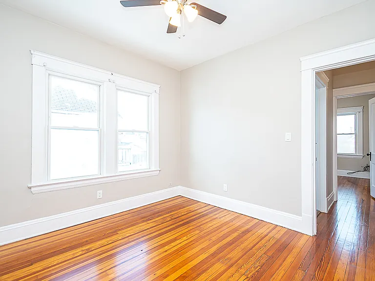 10712 Fidelity Ave #UP — Photo 11