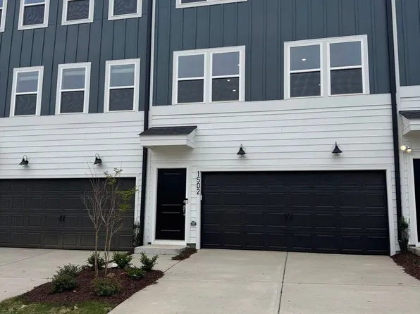 1502 Tamarisk Ln, Durham, NC 27703