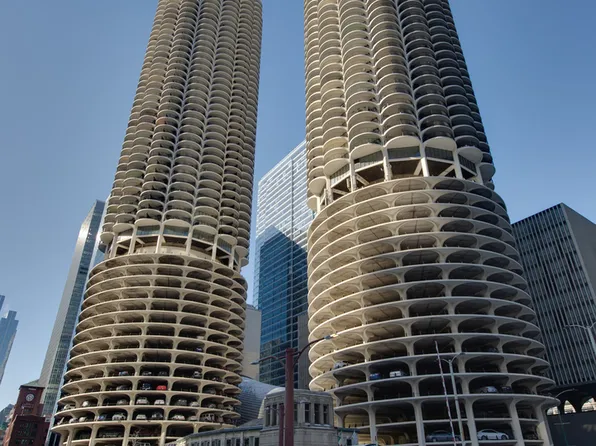 300 N State St, Chicago, IL