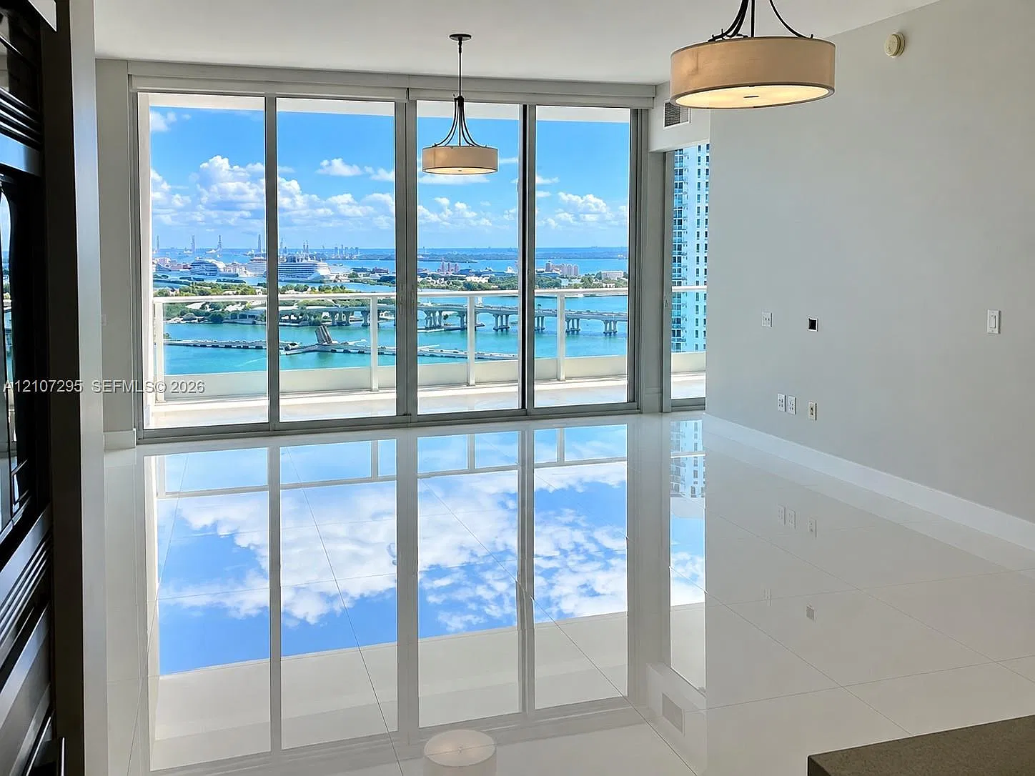 Paramount Bay Condo — Photo 1