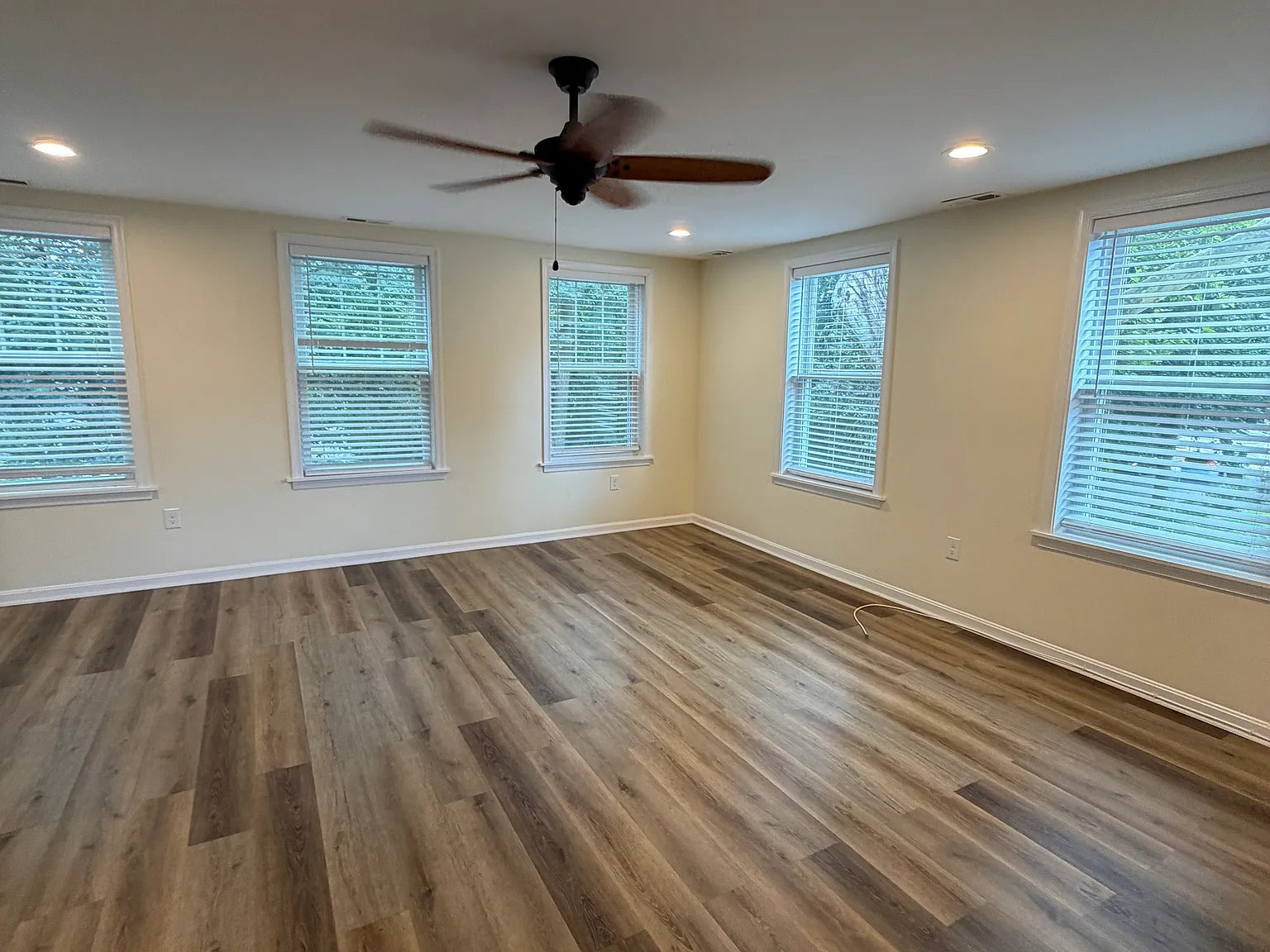 2 bed, 1332 sqft, $2,395 — Photo 2