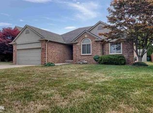 51348 Sunset Ct, Chesterfield, MI 48047