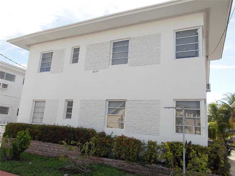 1st image of 8025 Crespi Blvd