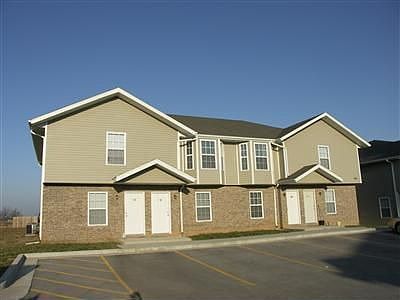 2nd image of 5551 N Green Ln