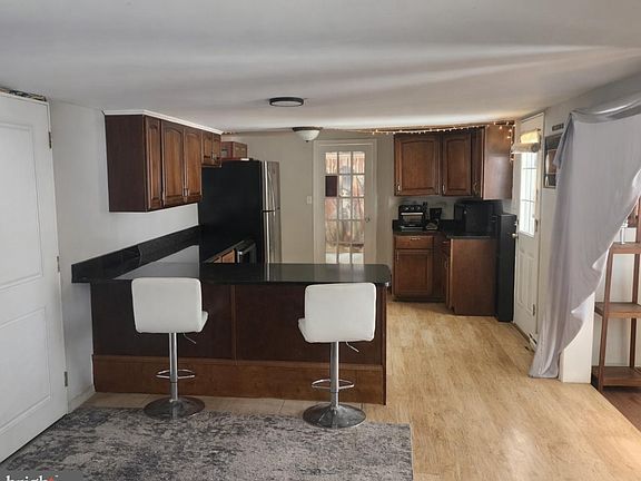 3rd image of 1408 Blackiston Rd