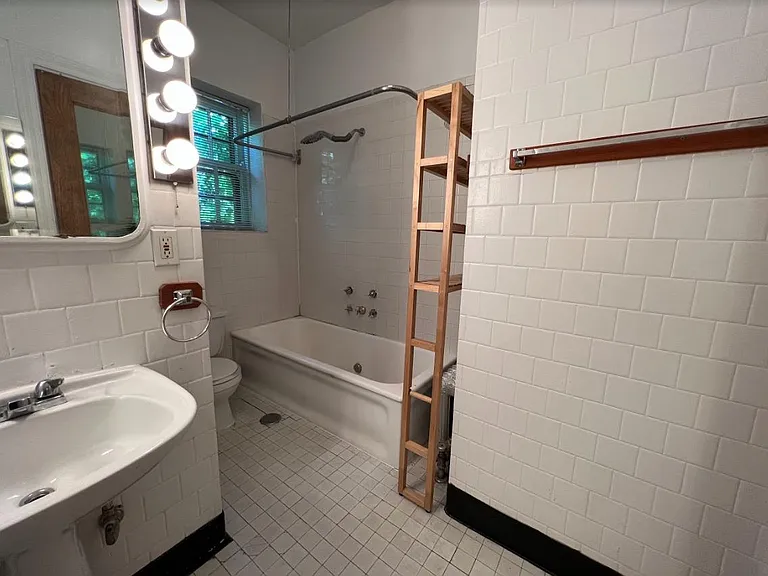 5802 N Kenmore Ave #1C — Photo 5