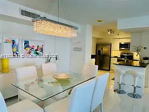 2 bed, 2.0 bath, 1181 sqft, $3,600 — Photo 3