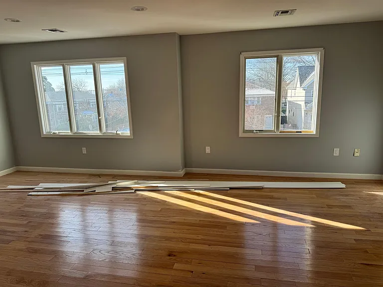 1829 S Wood Ave #2 — Photo 1