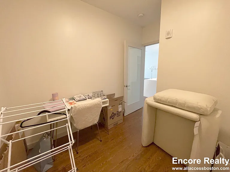 21 Gibbs St #204 — Photo 20