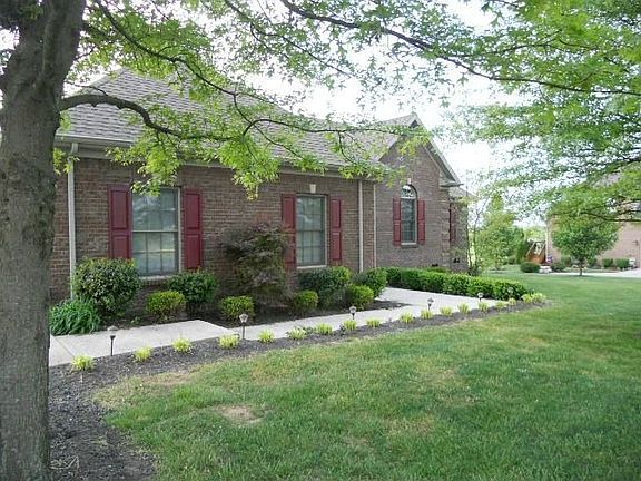 5th image of 105 Royal Oak Dr