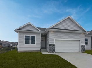 343 SE Willow Run Ln, Ankeny, IA 50021