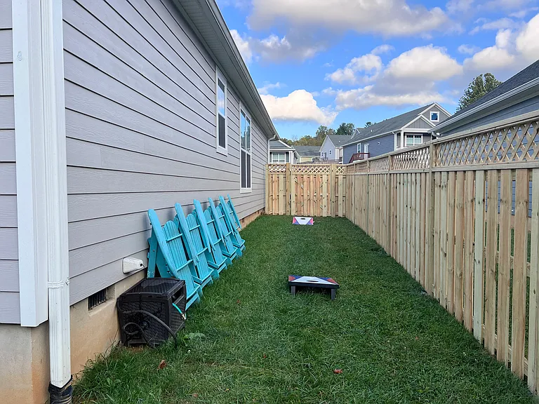 1208 Seven Sisters Ln — Photo 42