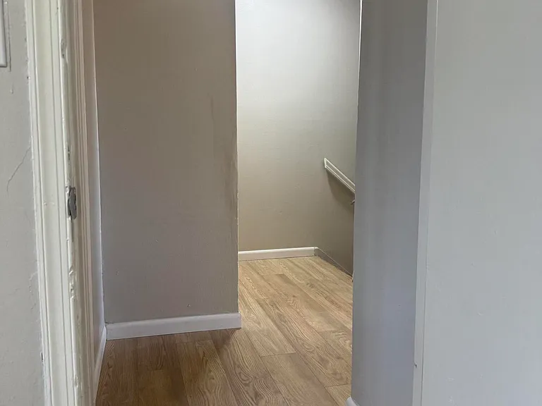 1358 Silverado — Photo 6