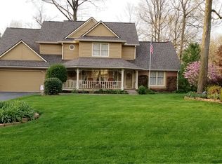 7096 W Amelia Dr, New Palestine, IN 46163