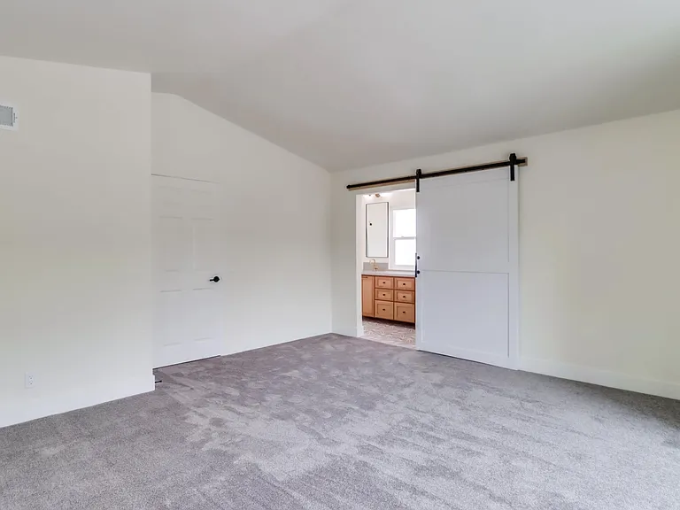 1680 Swallowtail Rd — Photo 12