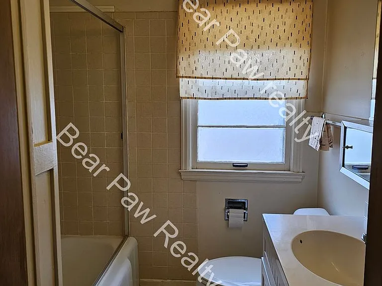1314 E Pershing Blvd — Photo 7