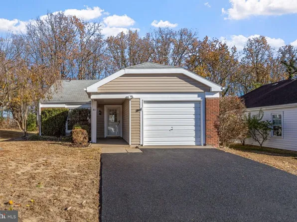 81 Gramercy Pl, Southampton, NJ 08088