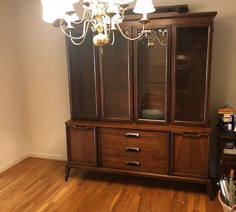 3rd image of 840 Diamond Dr