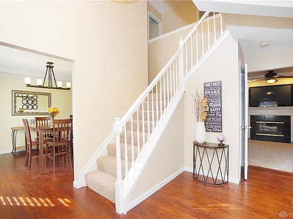 4th image of 328 Triple Crown Dr