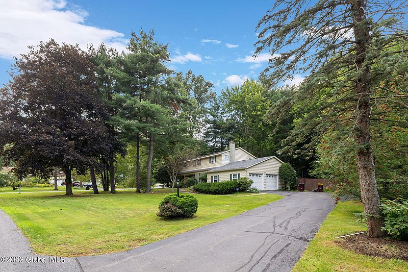 3rd image of 76 Blue Spruce Lane
