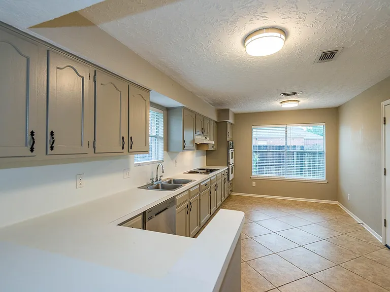 20515 Broadsky Dr — Photo 9