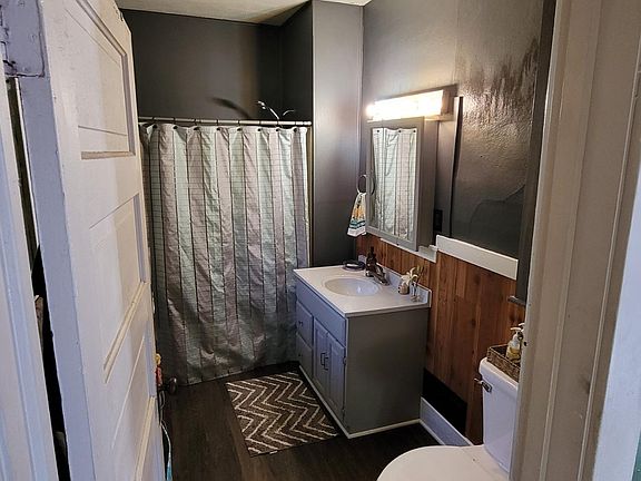 5th image of 8 W Harvey St #W