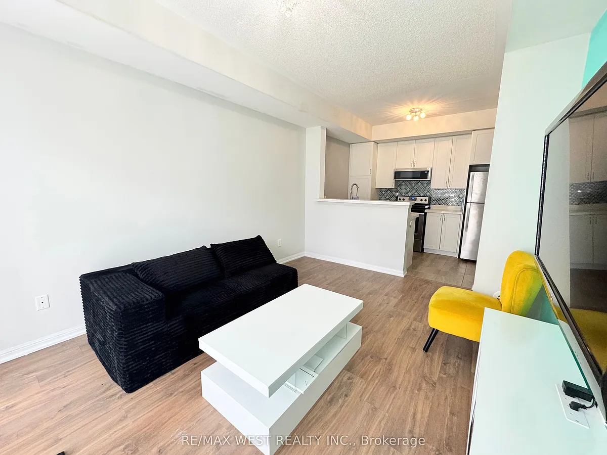 Photo 2 of 11 - 250 Sunny Meadow Blvd #273 - Brampton, ON Building Photo - 250 Sunny Meadow Blvd #273