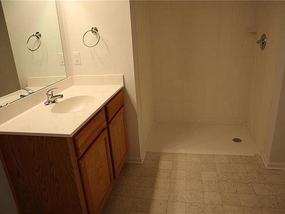 3rd image of 4713 E 136th Ct