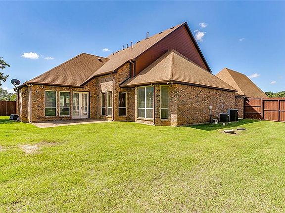 4th image of 7384 Hinton Dr