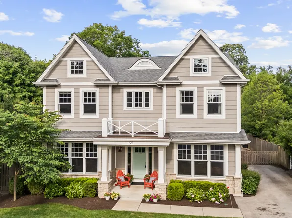 195 Lake St, Glencoe, IL 60022