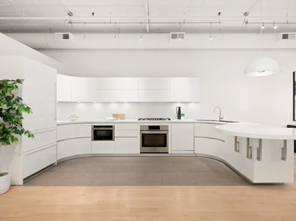 515 Broadway 4A image 1 of 11