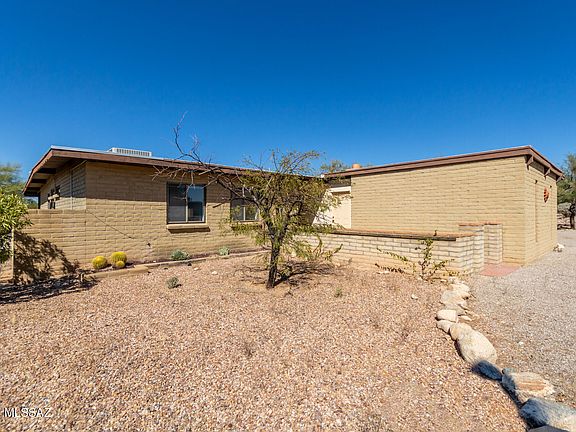 3rd image of 7349 N Casablanca Dr
