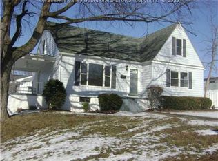 215 N St W, Ripley, WV 25271