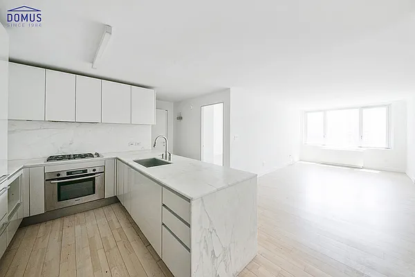 Rented by Domus Realty | media 7