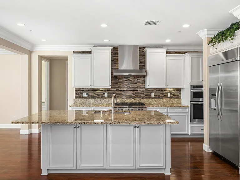 2854 Alamitos Rd — Photo 12