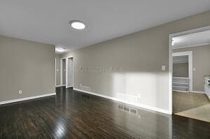 4th image of 1389 Maetzel Dr