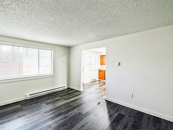 3rd image of 1600 Chestnut St #R