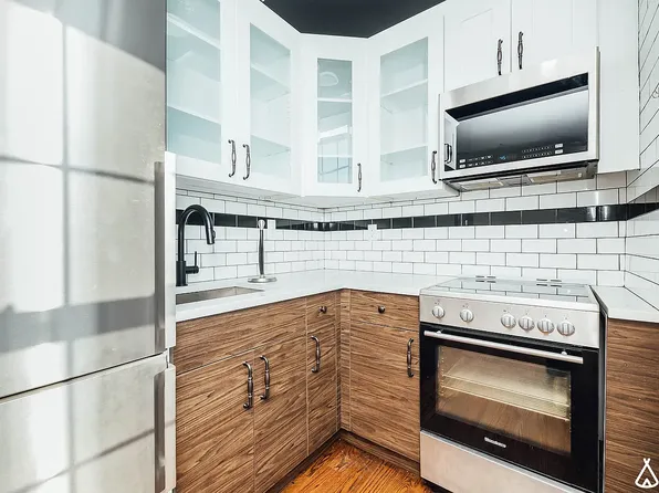 703 Rogers Ave APT 5B, Brooklyn, NY 11226