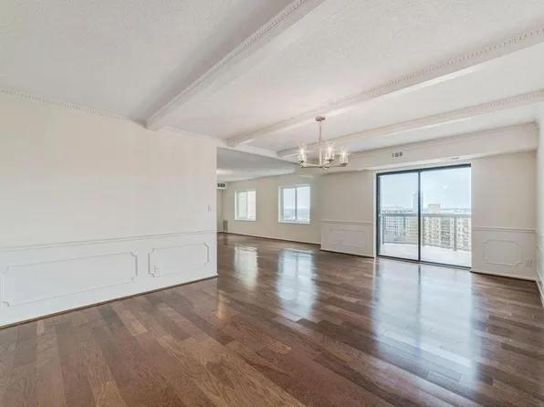 8340 Greensboro Dr APT 1021, Mc Lean, VA 22102
