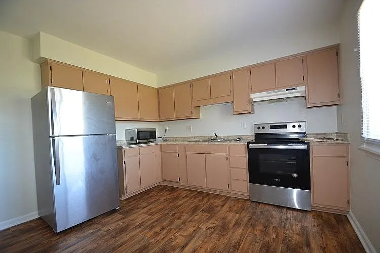 800 Fargo St #C1 — Photo 3