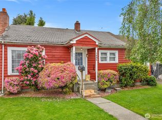 1802 Douglas St, Mount Vernon, WA 98273